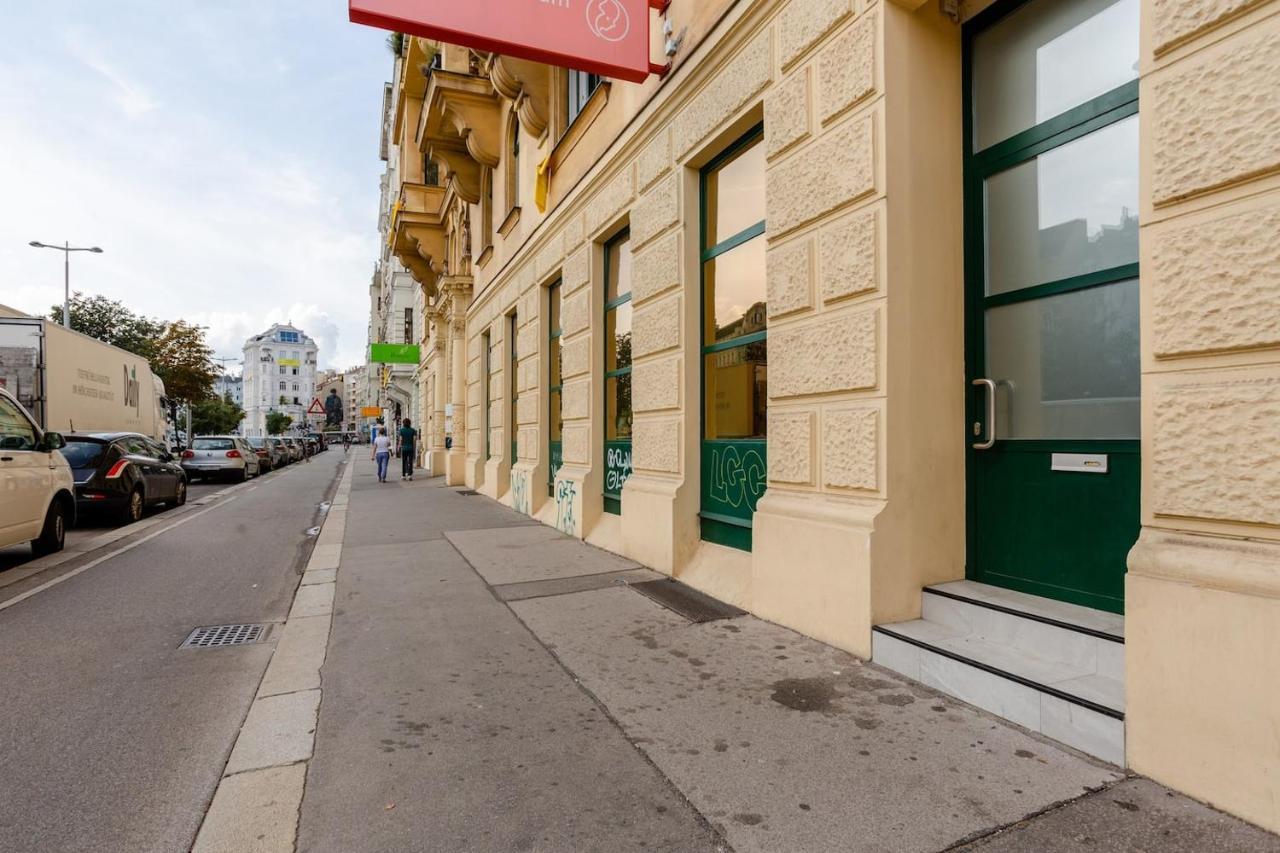 Free Parking Vienna Naschmarkt Air Con Fast Wifi